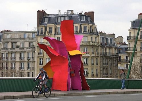 Le telephone by Frank Gehry